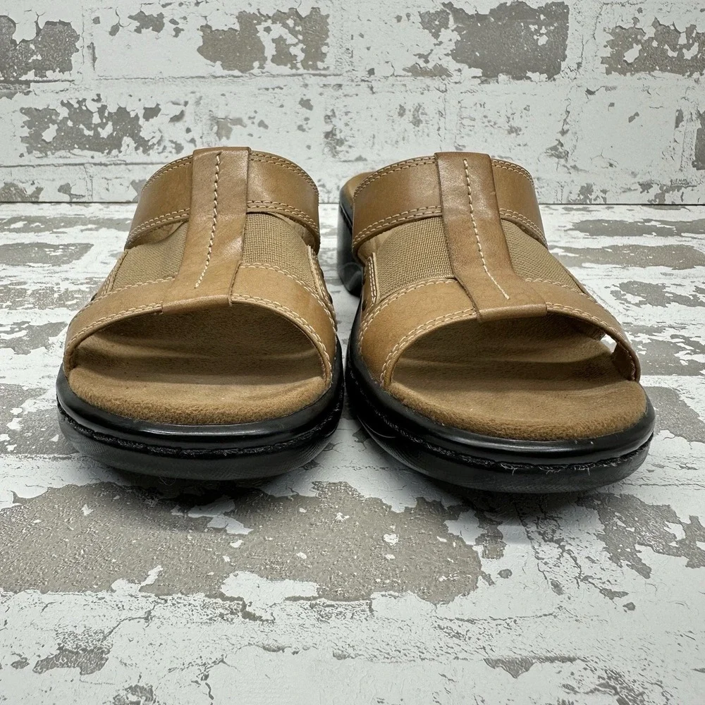 Clarks holiday sandals